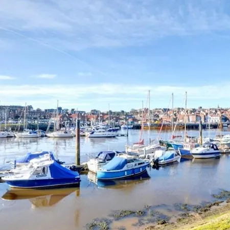 Apartment Cottages-whitby - Marina Side