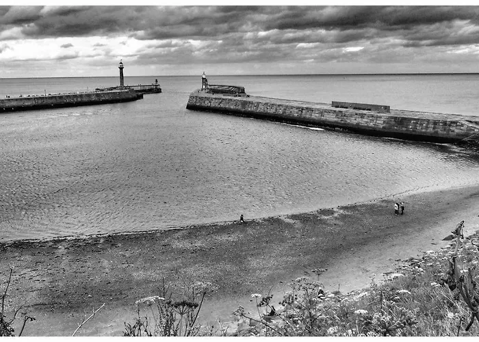 Cottages-whitby - Marina Side